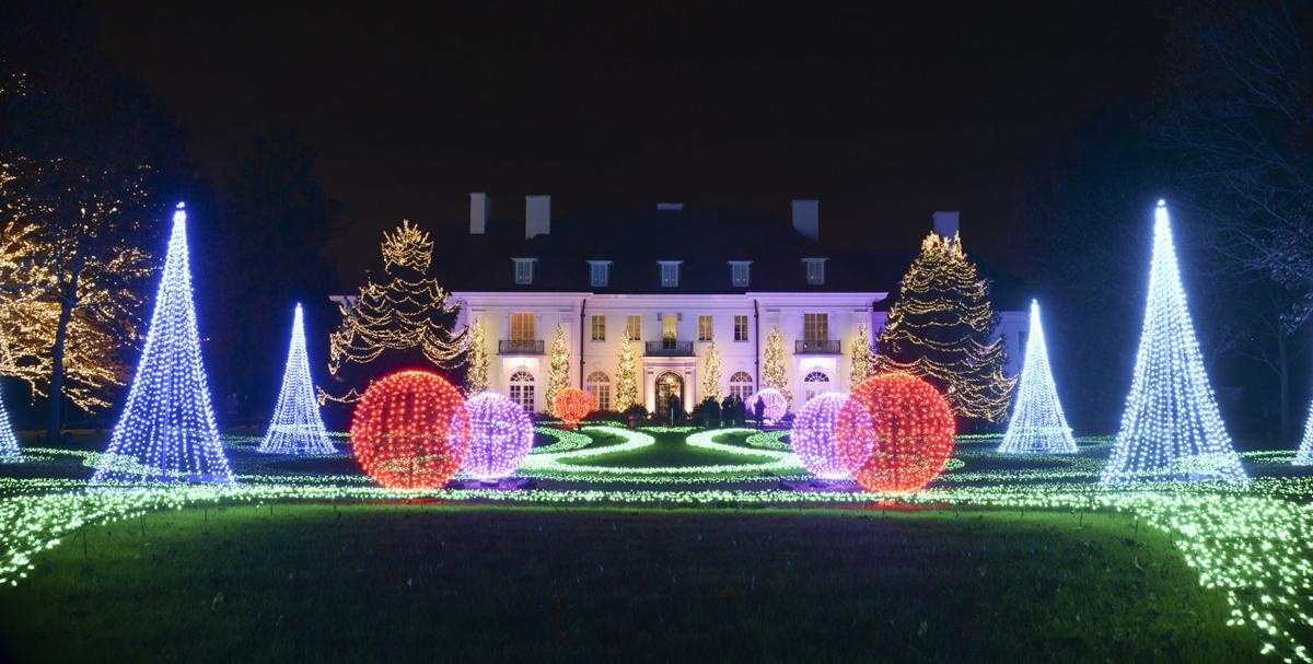 christmas lights at the Indianapolis Museum of Art